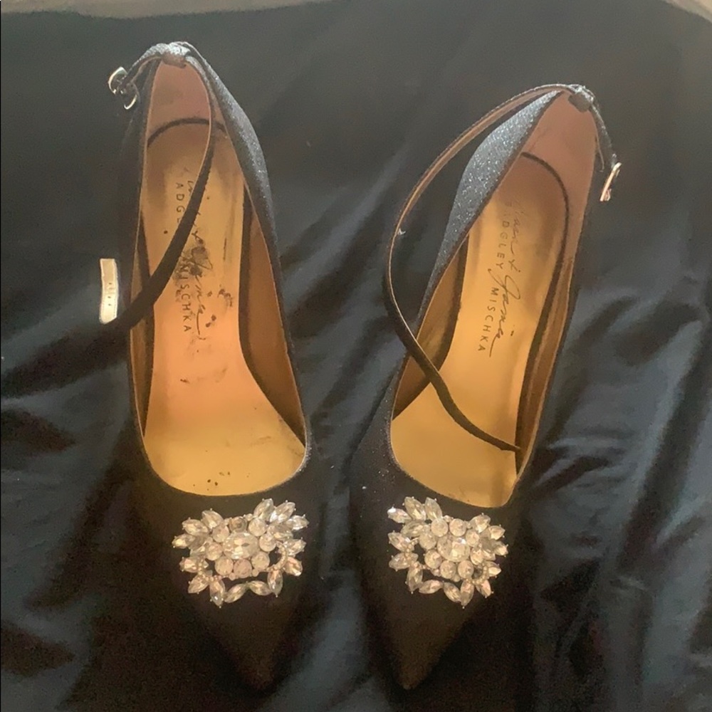 Cute black sparkly Badger Mischka Heels